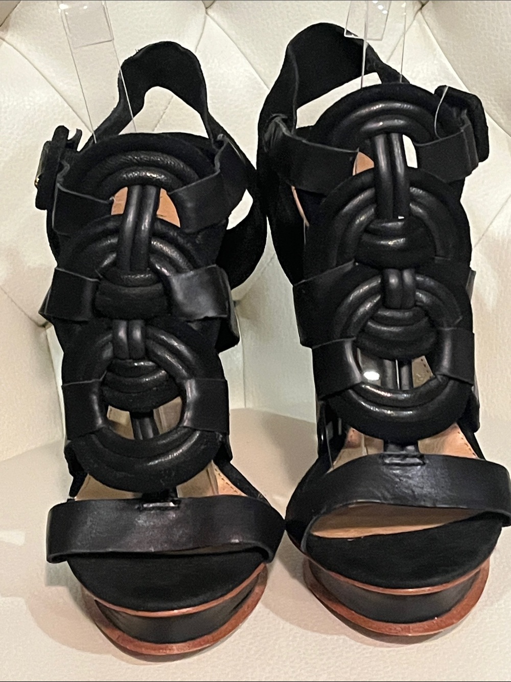 L.A.M.B. Black Leather Suede Strappy Heel Sandals Eye Catching Luxury Runway 8.5 - Picture 3 of 11